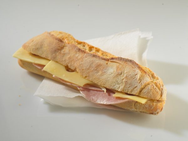 SANDWICH JAMBON FROMAGE_0006 600X450 | Au Pain Gourmand Sandwicherie/Petite restauration à Obernai : Le Pain Gourmand Sélestat 4