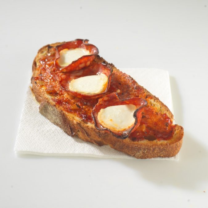 TARTINE CHORIZO SAUCE BARBEUC GRUYÉRE_0006 675X675 | Au Pain Gourmand Sandwicherie/Petite restauration à Obernai : Le Pain Gourmand Schiltigheim 15